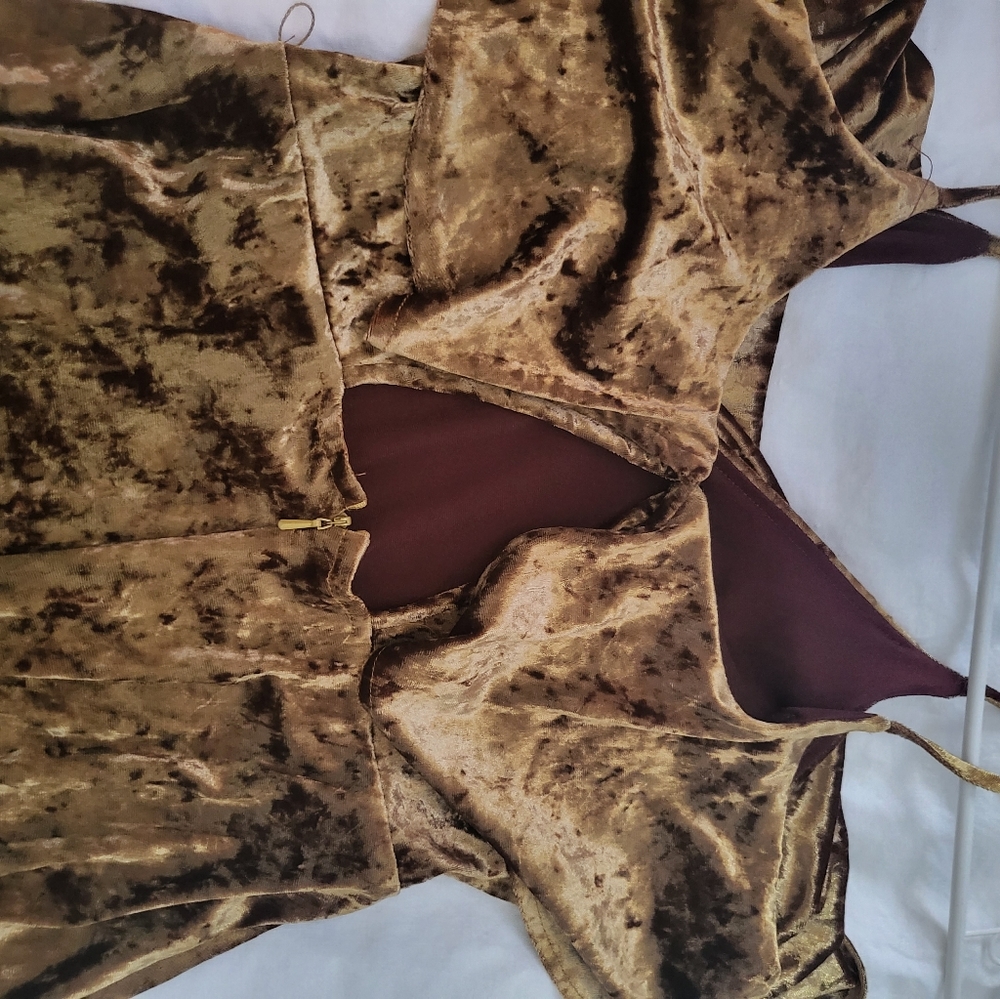 Dress - Picture 2 of 5